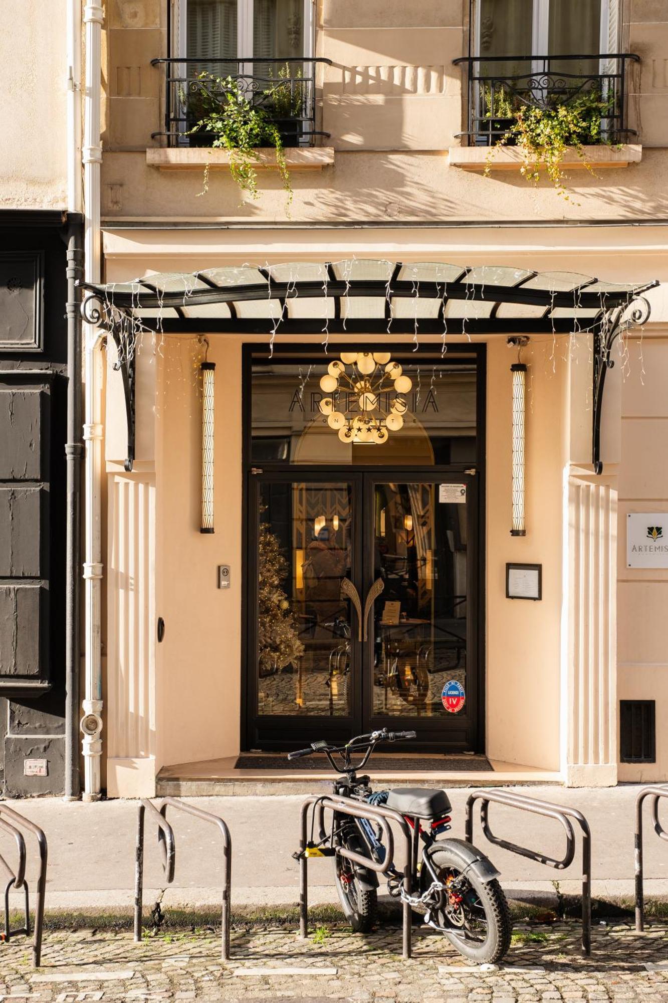 Artemisia Montmartre Hotell Paris Exteriör bild
